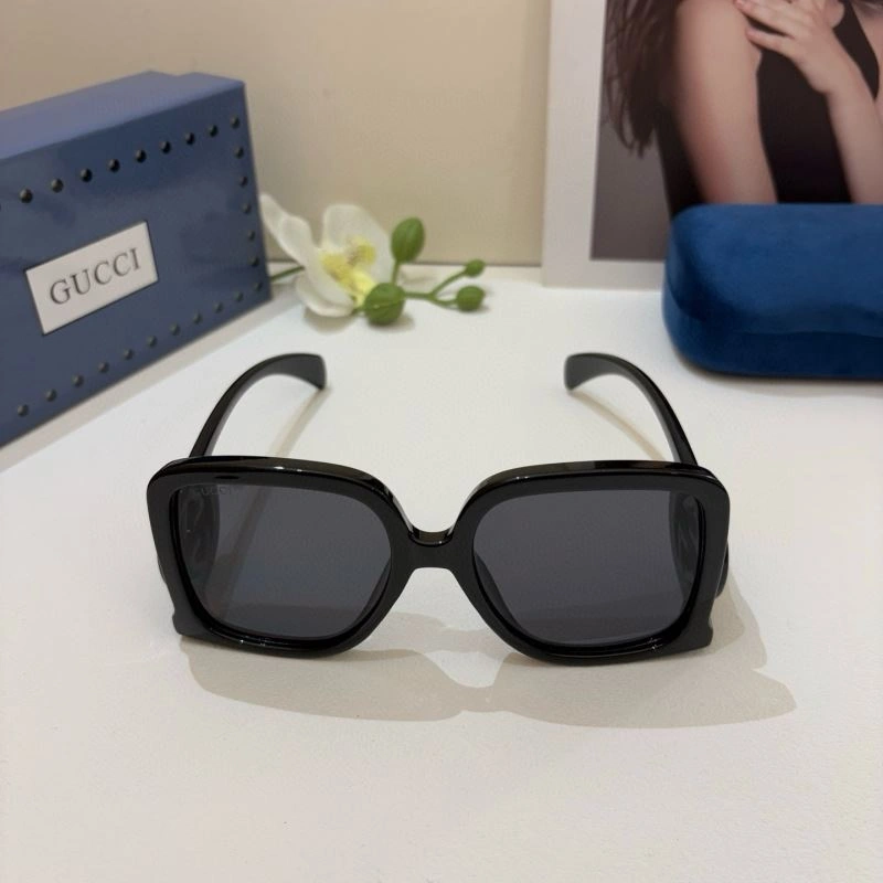 Vibrant Gucci Sunglasses 279674