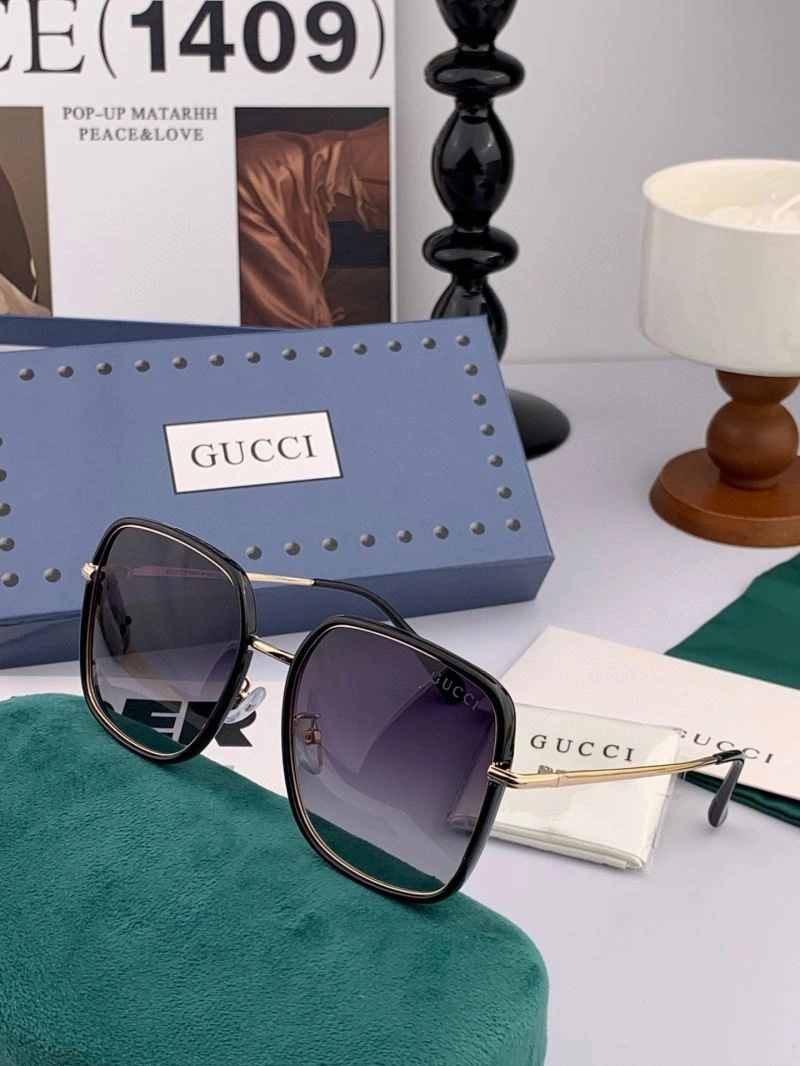 Gucci Sunglasses UrbanChic 279665