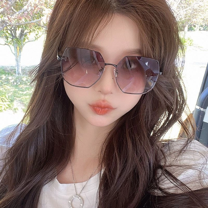 Tailored Gucci Sunglasses 279666