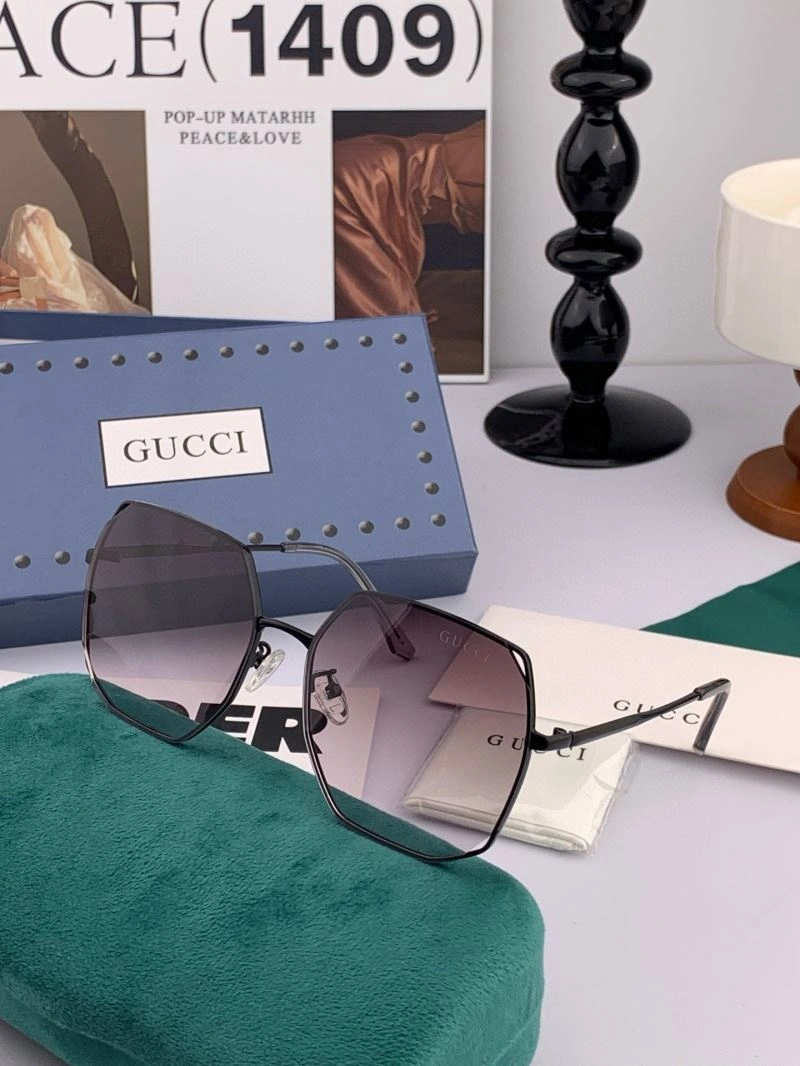 Tailored Gucci Sunglasses 279666