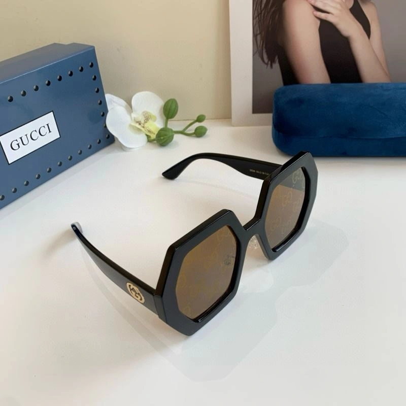 Gucci Sunglasses Attractive 279635