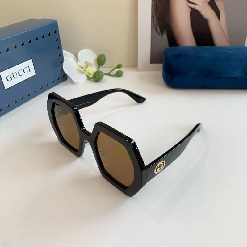 Gucci Sunglasses Attractive 279635