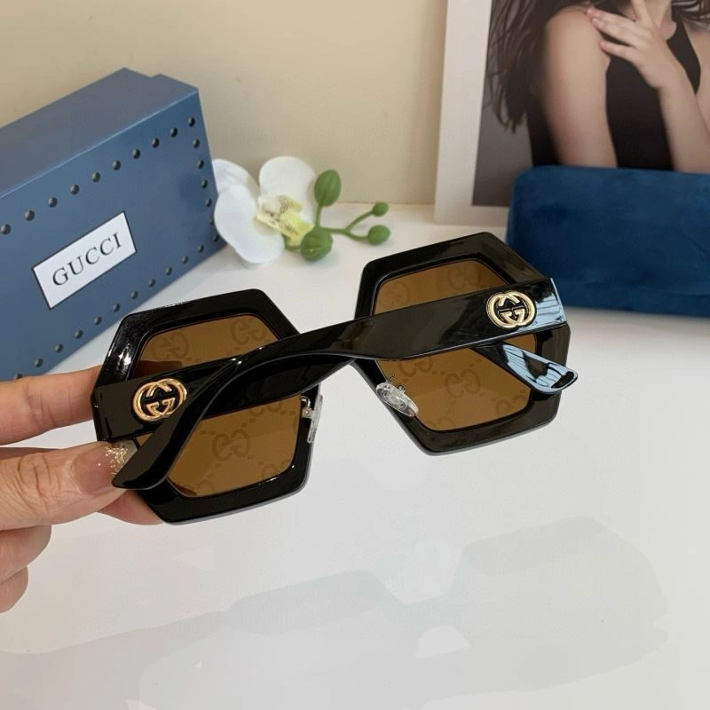 Gucci Sunglasses Attractive 279635