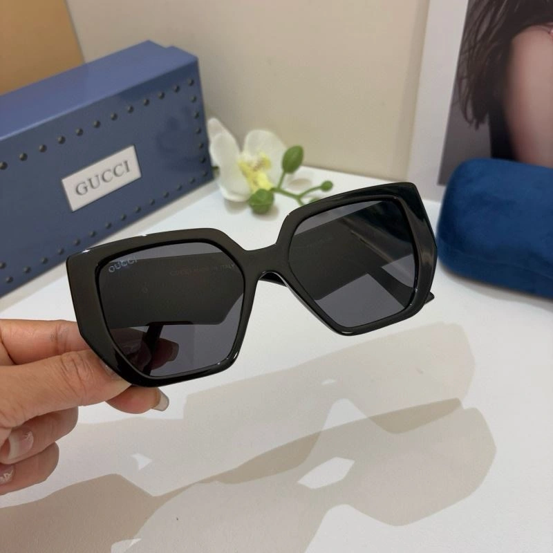 Modern Gucci Sunglasses 279642