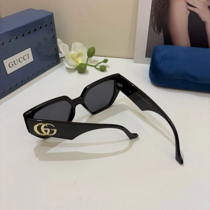 Modern Gucci Sunglasses 279642