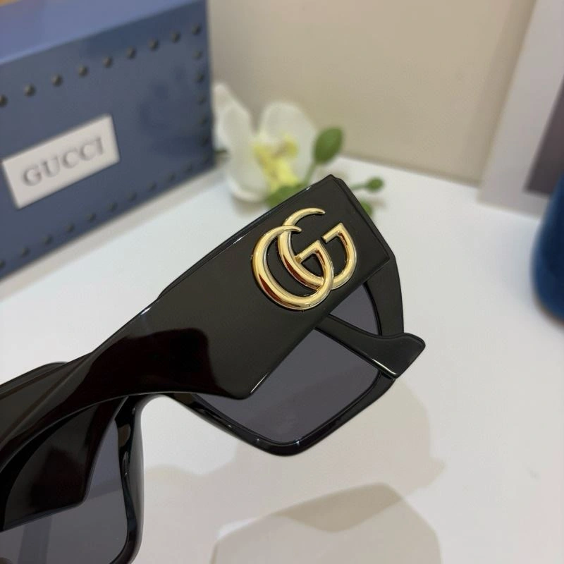 Modern Gucci Sunglasses 279642