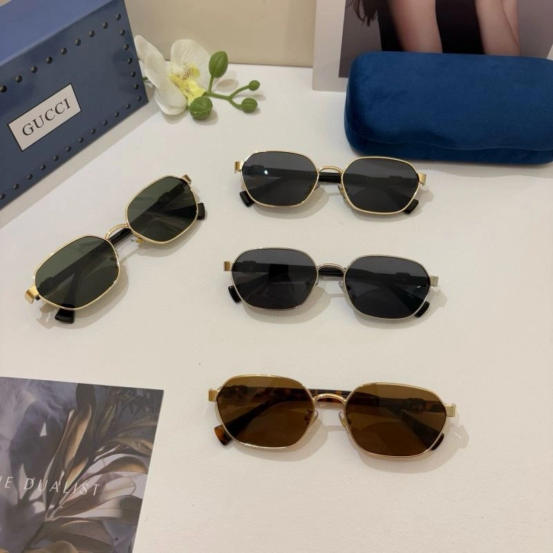 Gucci Sunglasses ModernLook 279646