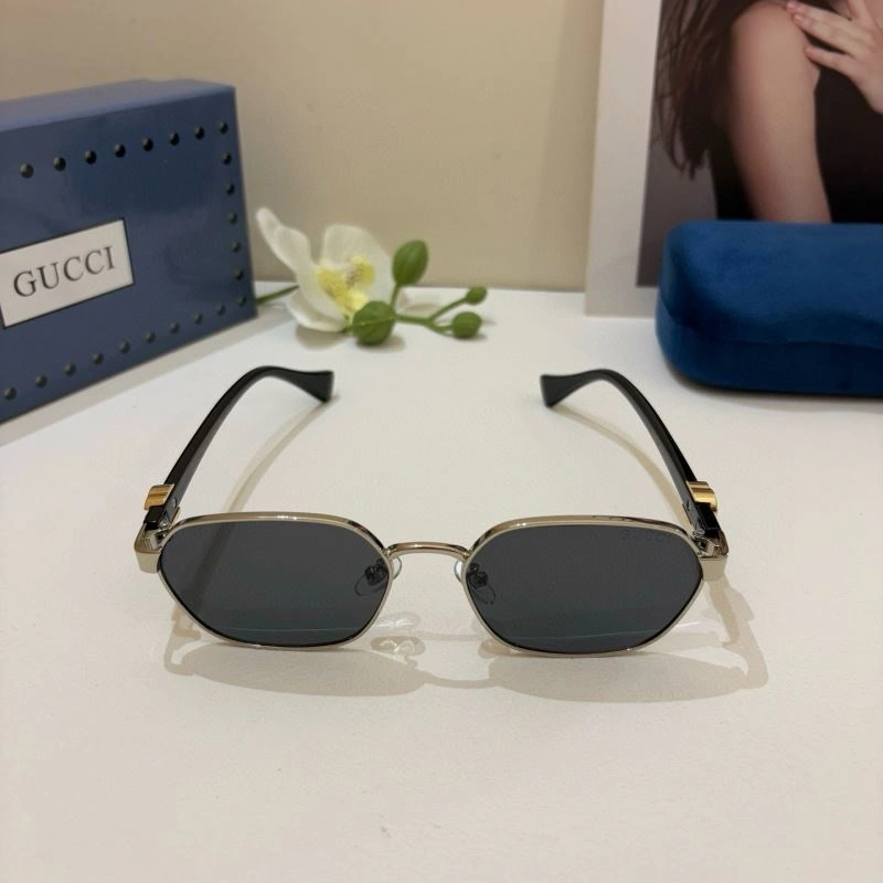 Reliable Gucci Sunglasses 279651