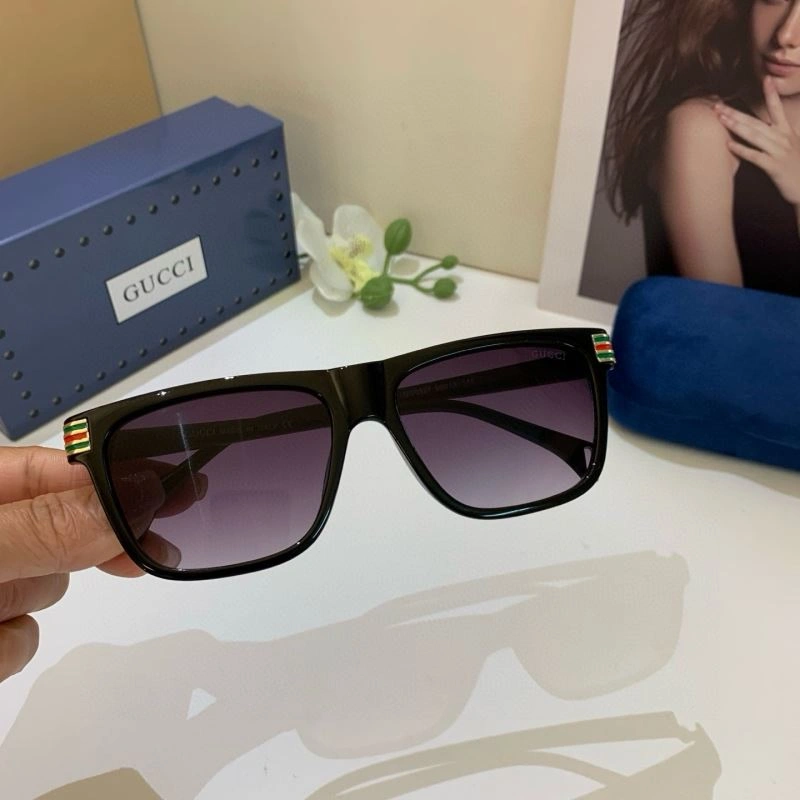 WaterResistant Gucci Sunglasses 279631