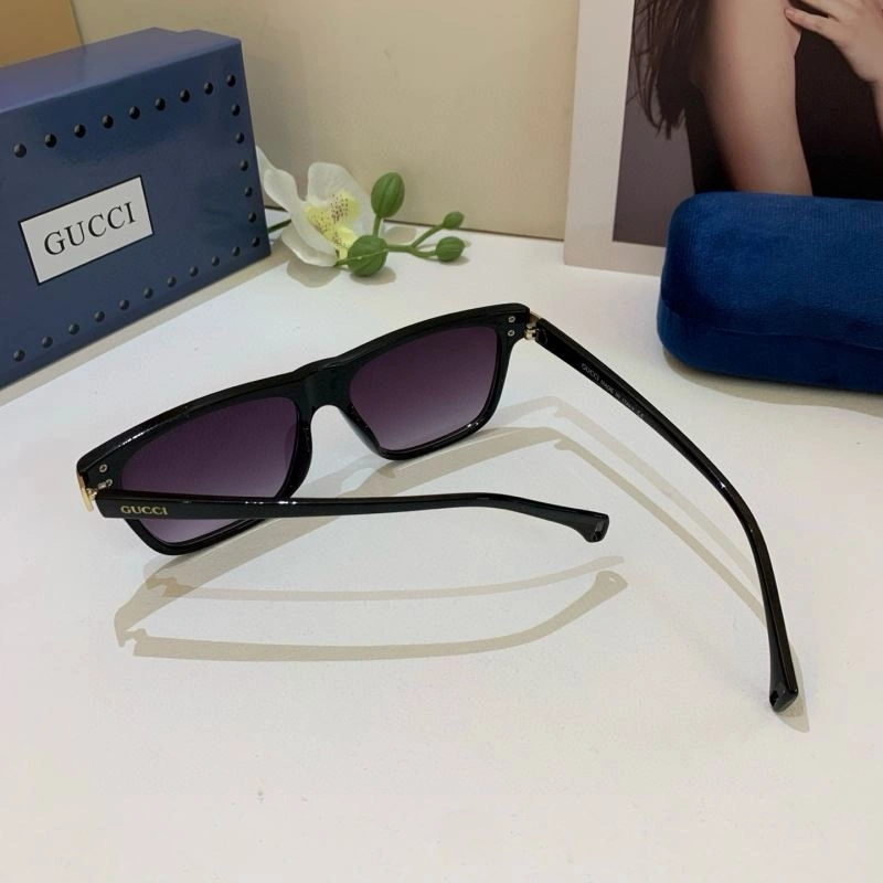WaterResistant Gucci Sunglasses 279631