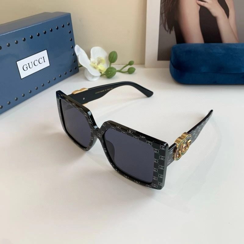 Effortless Gucci Sunglasses 279629