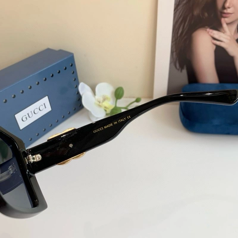 Effortless Gucci Sunglasses 279629