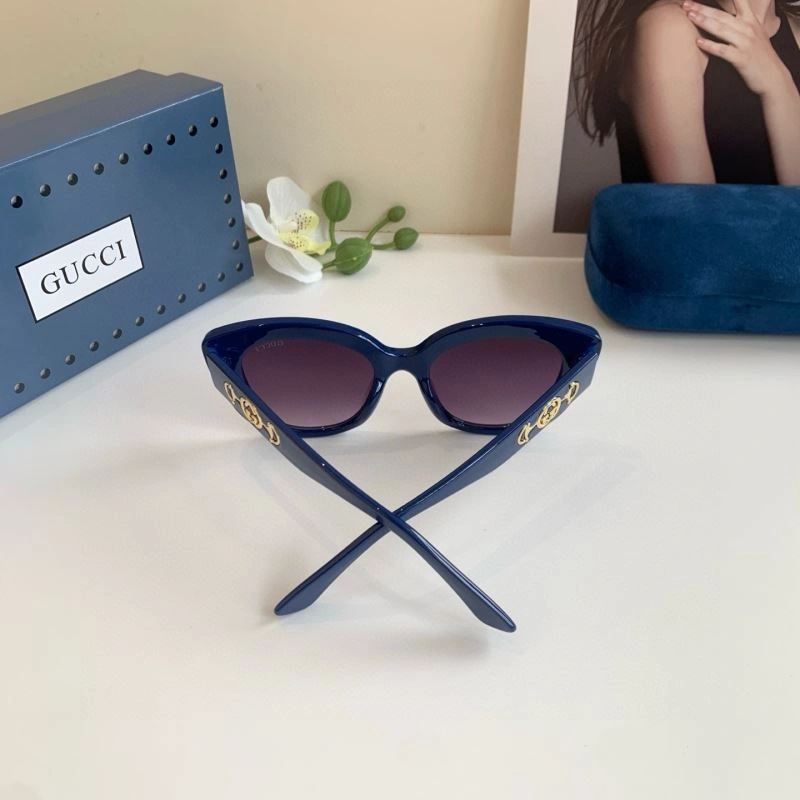 Casual Gucci Sunglasses 279637