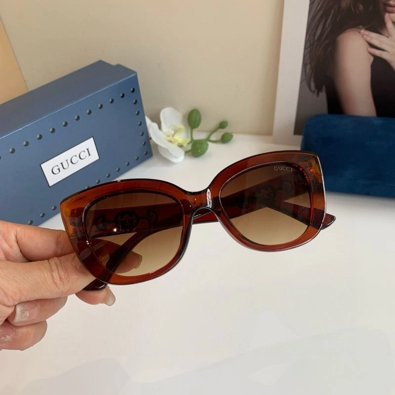 Gucci Sunglasses Snug 279652