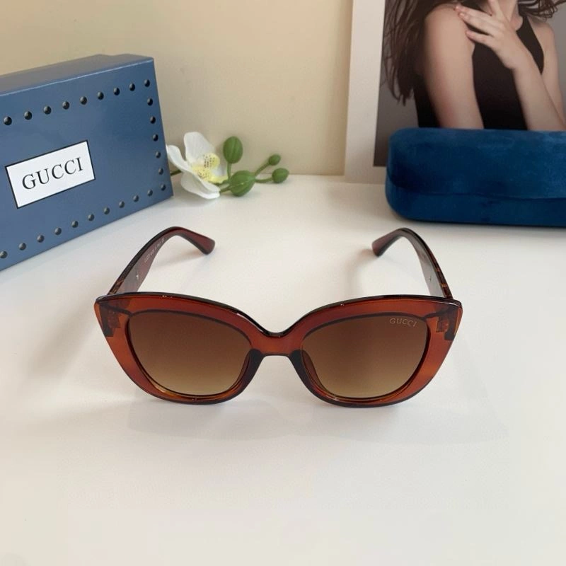 Gucci Sunglasses Snug 279652