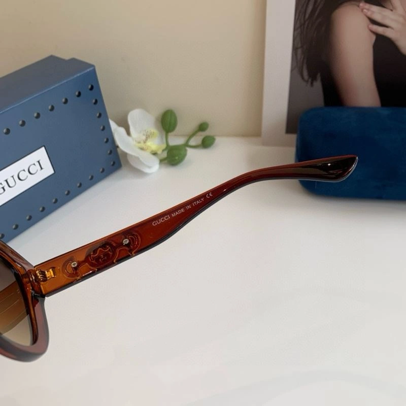 Gucci Sunglasses Snug 279652