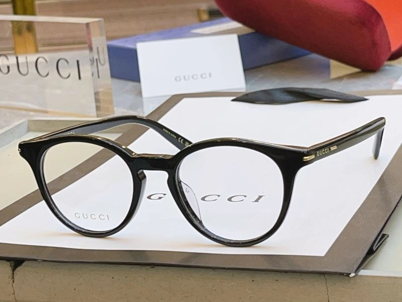 Gucci Sunglasses Sporty 279658