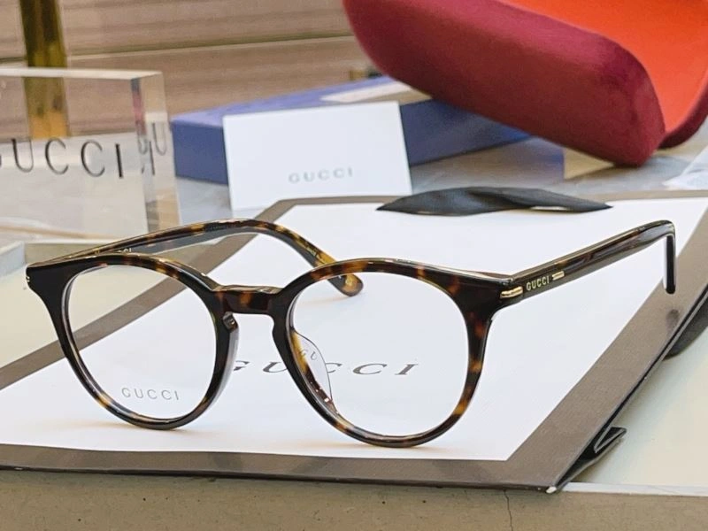 Gucci Sunglasses Sporty 279658