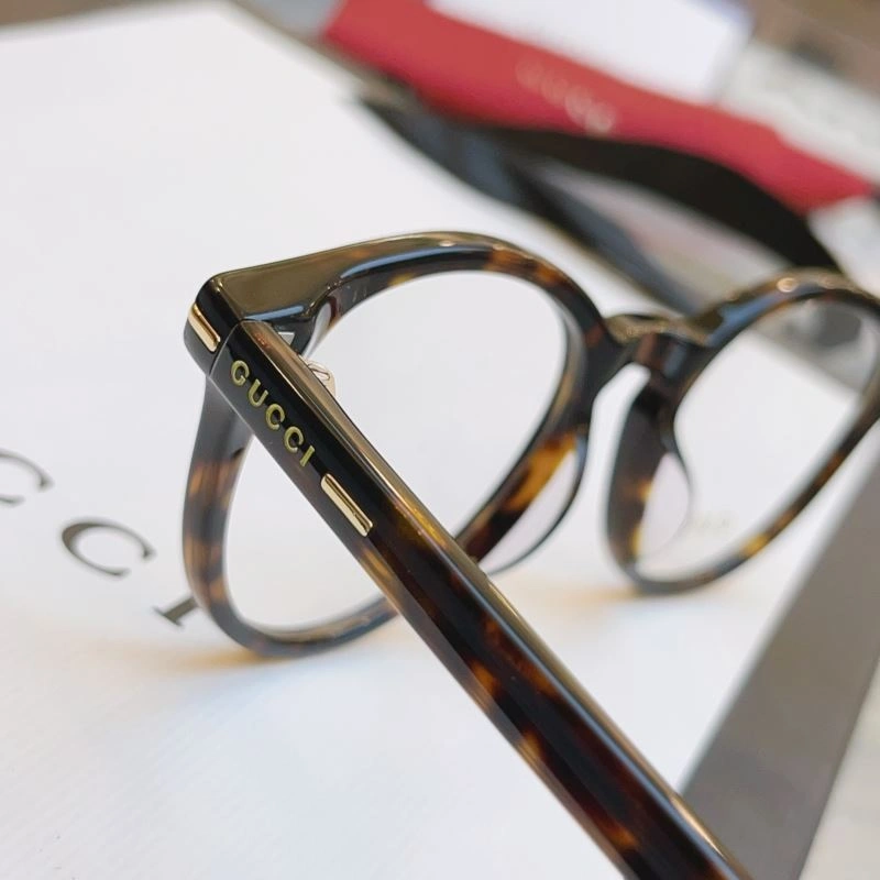Gucci Sunglasses Sporty 279658