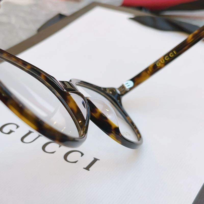 Gucci Sunglasses Sporty 279658