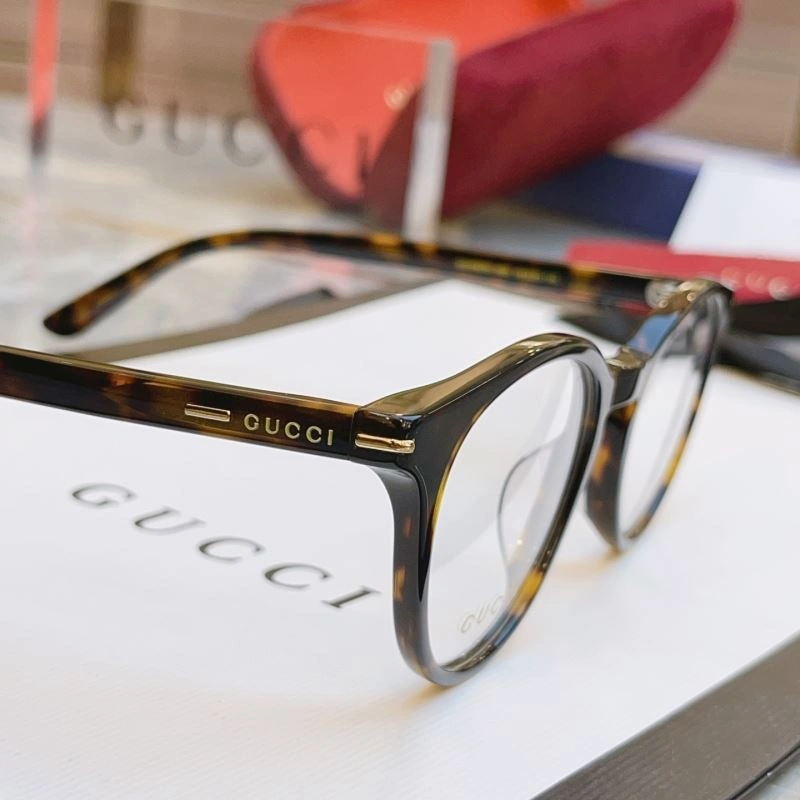 Gucci Sunglasses Sporty 279658