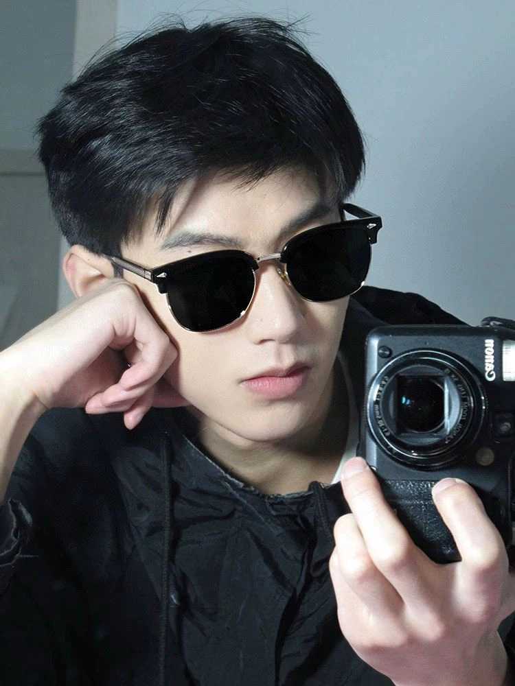 RelaxedFit Gucci Sunglasses 279643