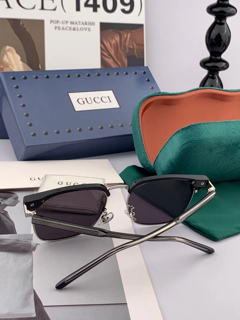 RelaxedFit Gucci Sunglasses 279643