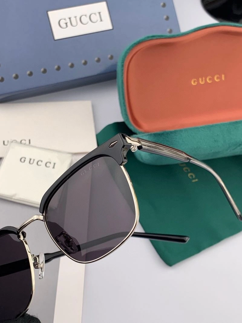 RelaxedFit Gucci Sunglasses 279643