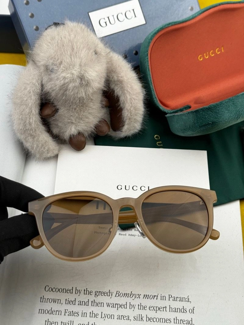 Gucci Sunglasses Neat 279627