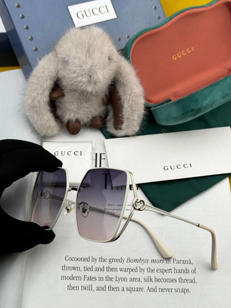 Gucci Sunglasses AllSeason 279624