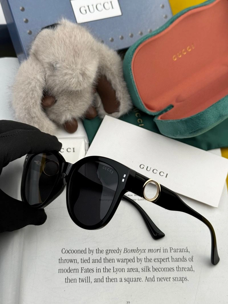 Gucci Sunglasses Contemporary 279626