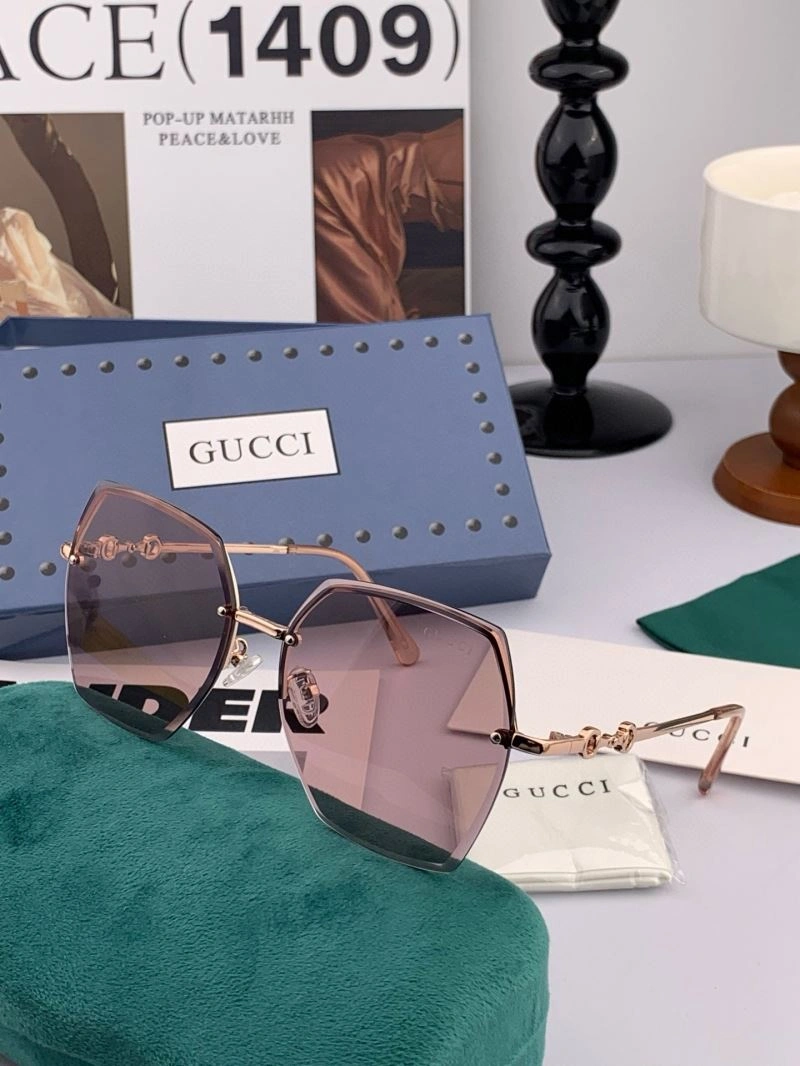 Gucci Sunglasses WaterResistant 279620