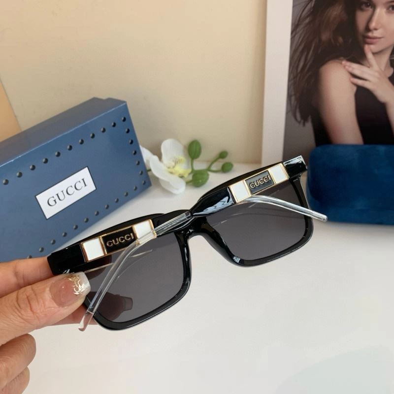Refined Gucci Sunglasses 279616