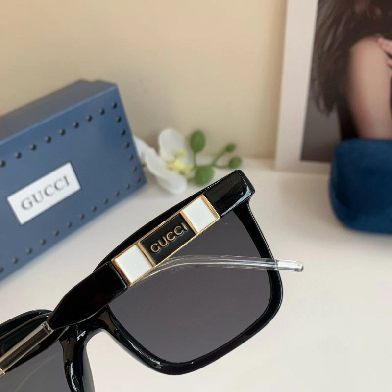 Refined Gucci Sunglasses 279616