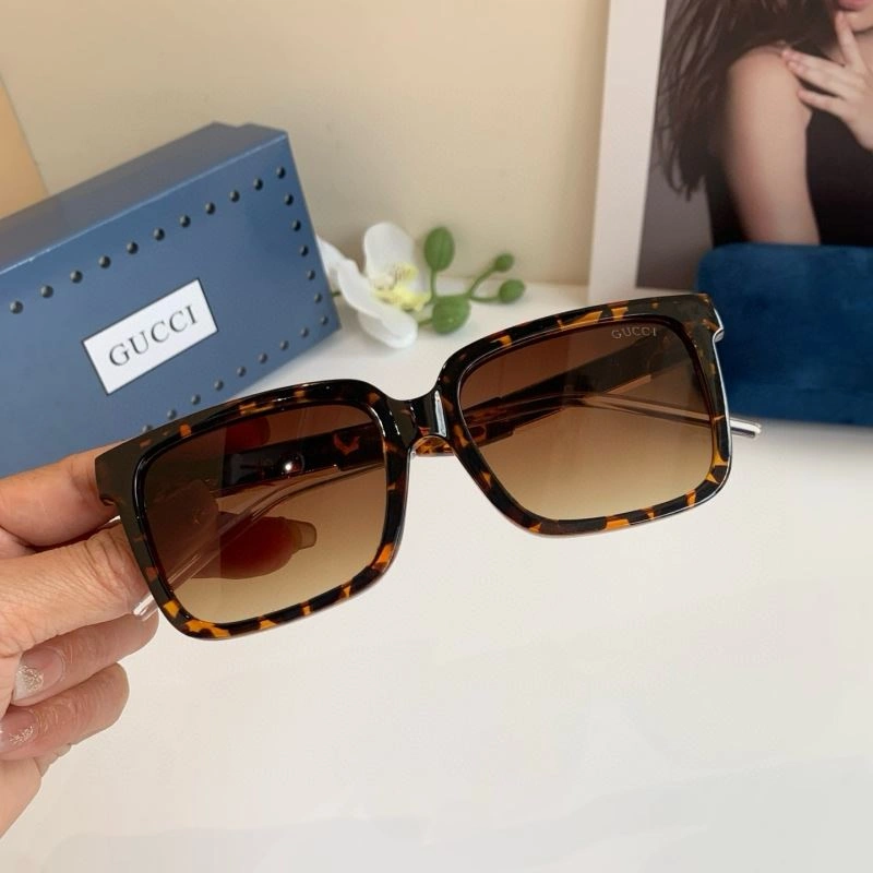 Flexible Gucci Sunglasses 279611