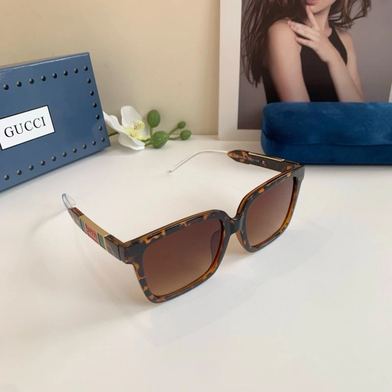 Flexible Gucci Sunglasses 279611