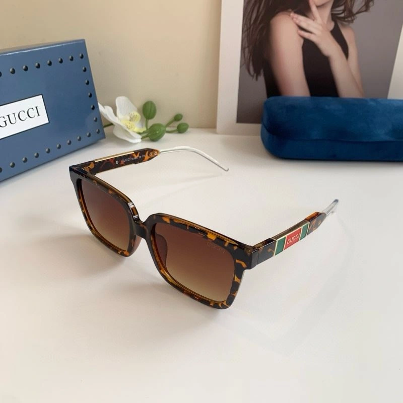 Flexible Gucci Sunglasses 279611