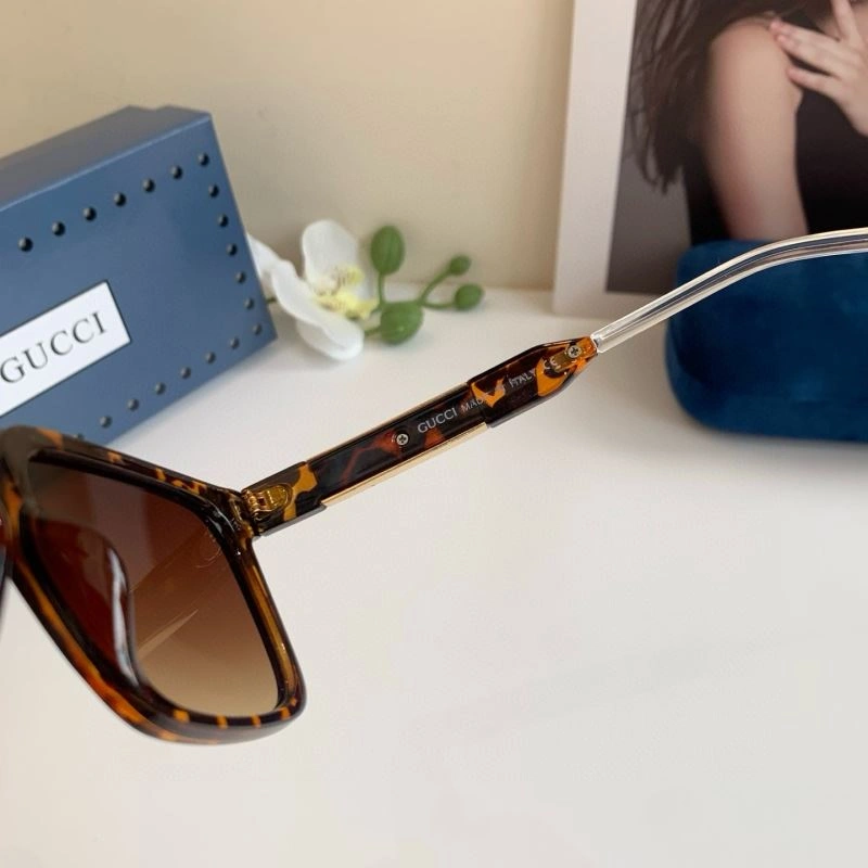 Flexible Gucci Sunglasses 279611