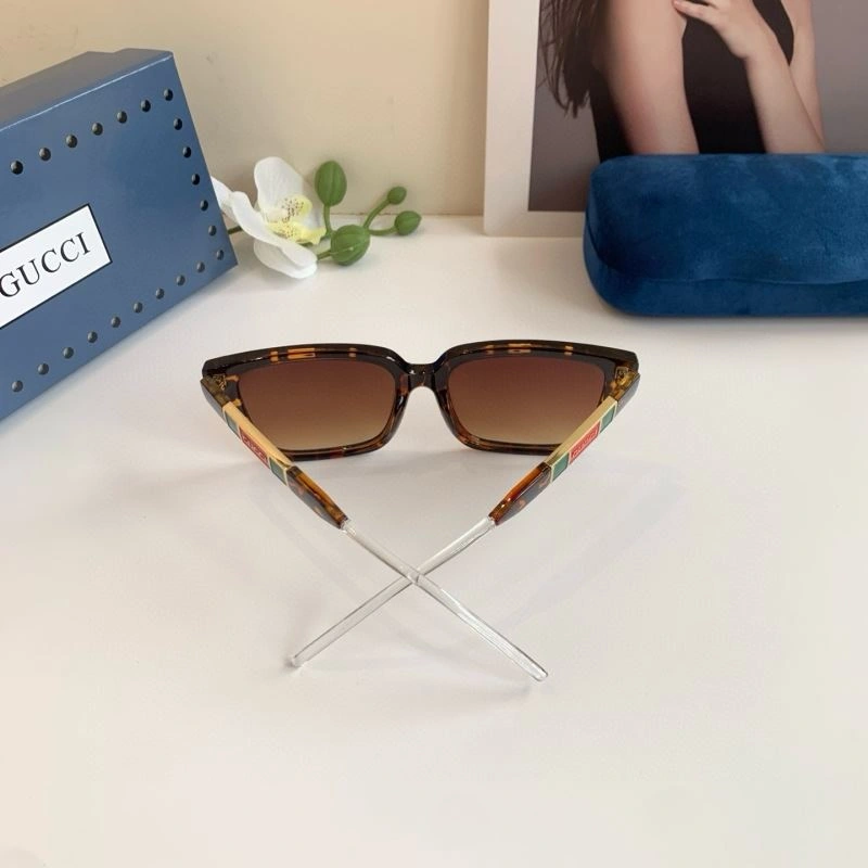 Flexible Gucci Sunglasses 279611