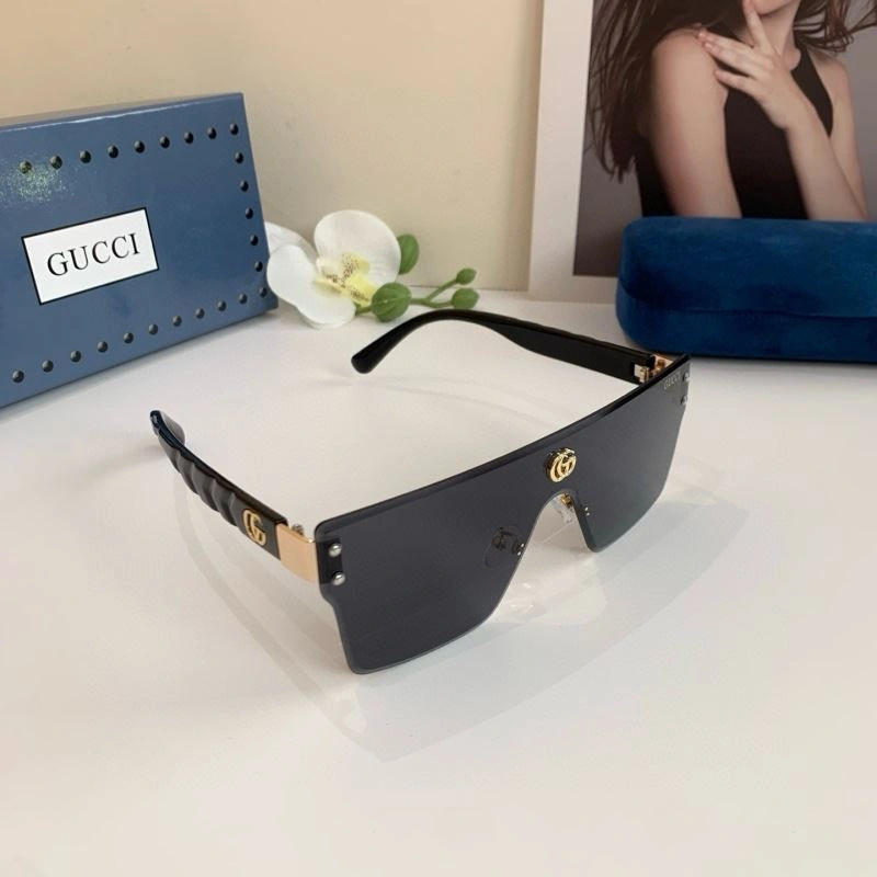 Neat Gucci Sunglasses 279588