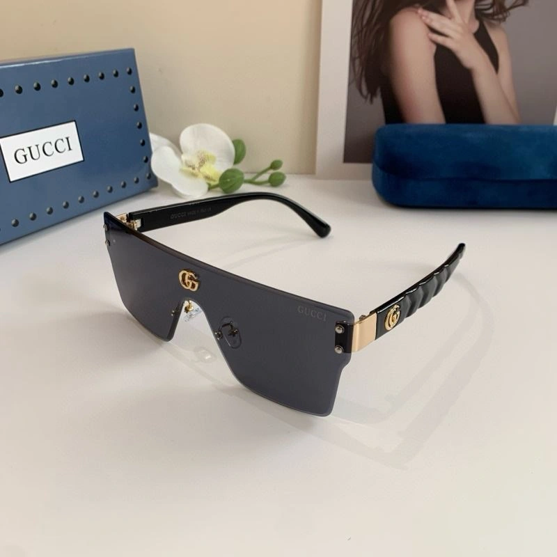 Neat Gucci Sunglasses 279588