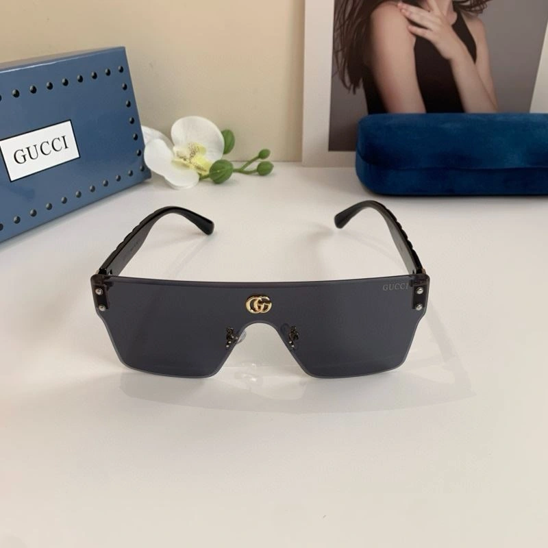 Neat Gucci Sunglasses 279588