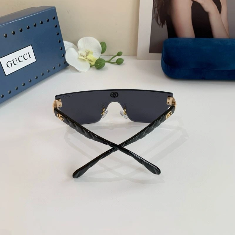 Neat Gucci Sunglasses 279588