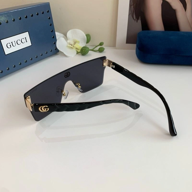 Neat Gucci Sunglasses 279588