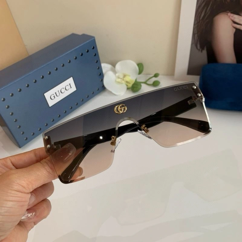 Gucci Sunglasses Durable 279591