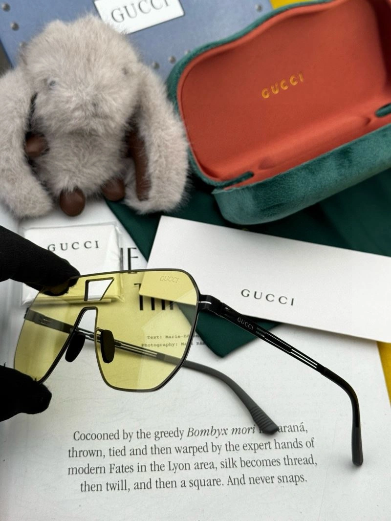 Gucci Sunglasses WellDesigned 279601