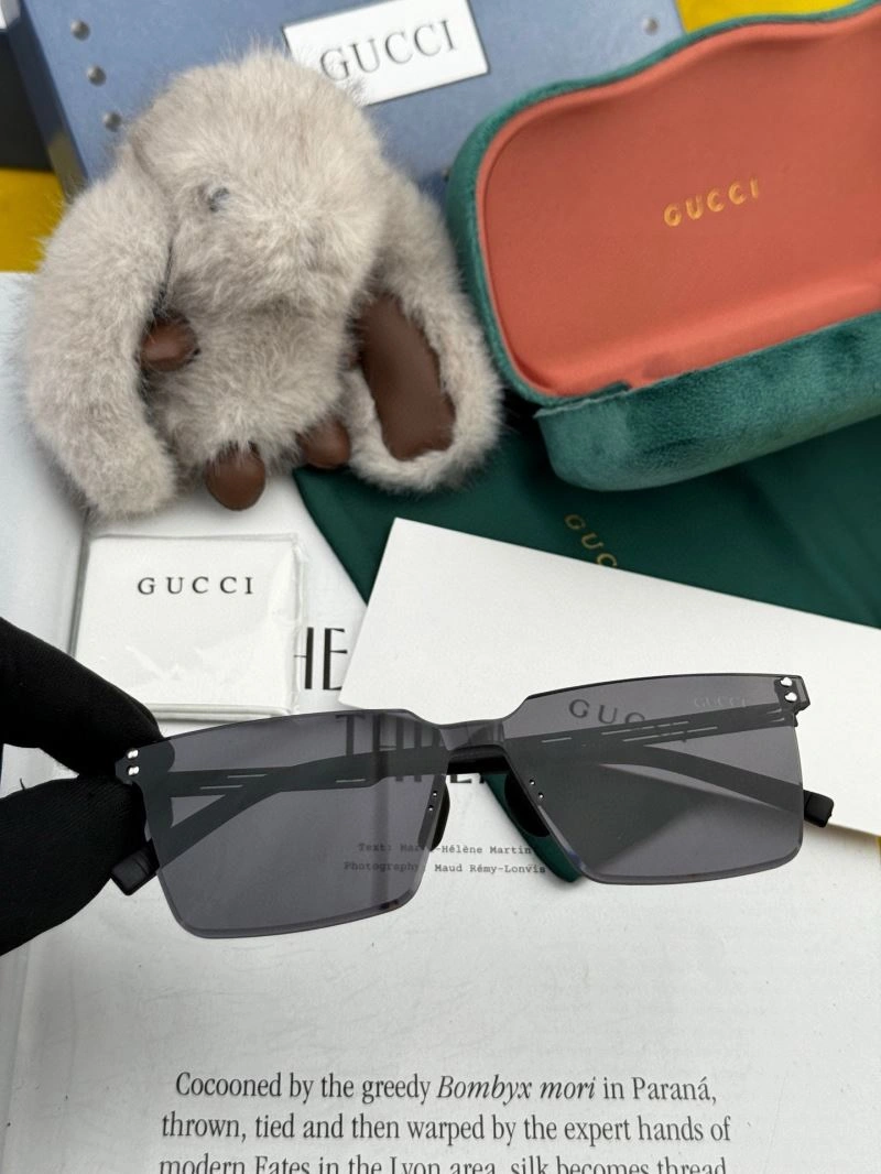 Classic Gucci Sunglasses 279604