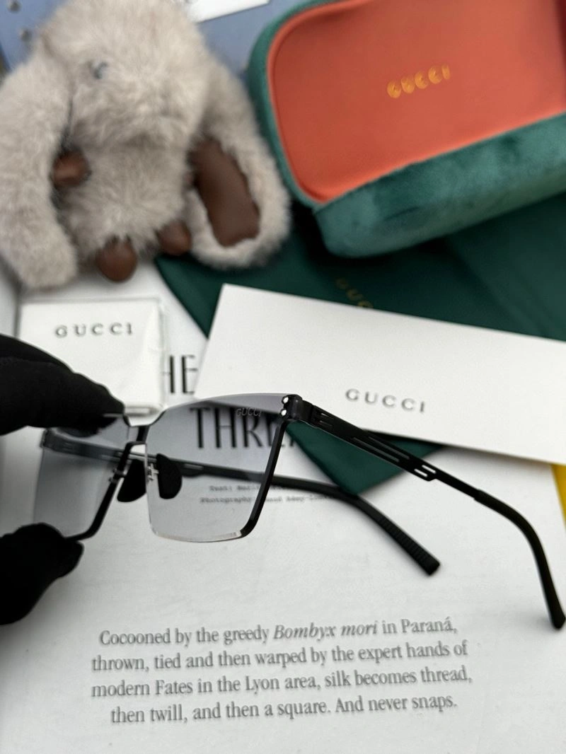 Classic Gucci Sunglasses 279604