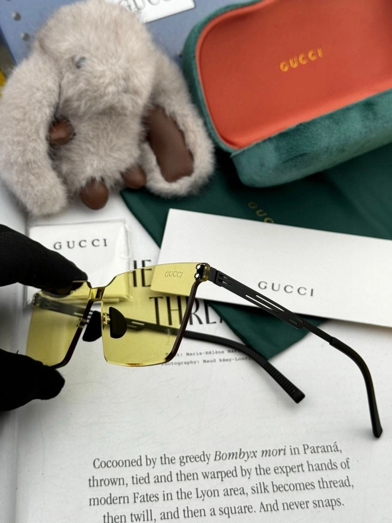 Classic Gucci Sunglasses 279604