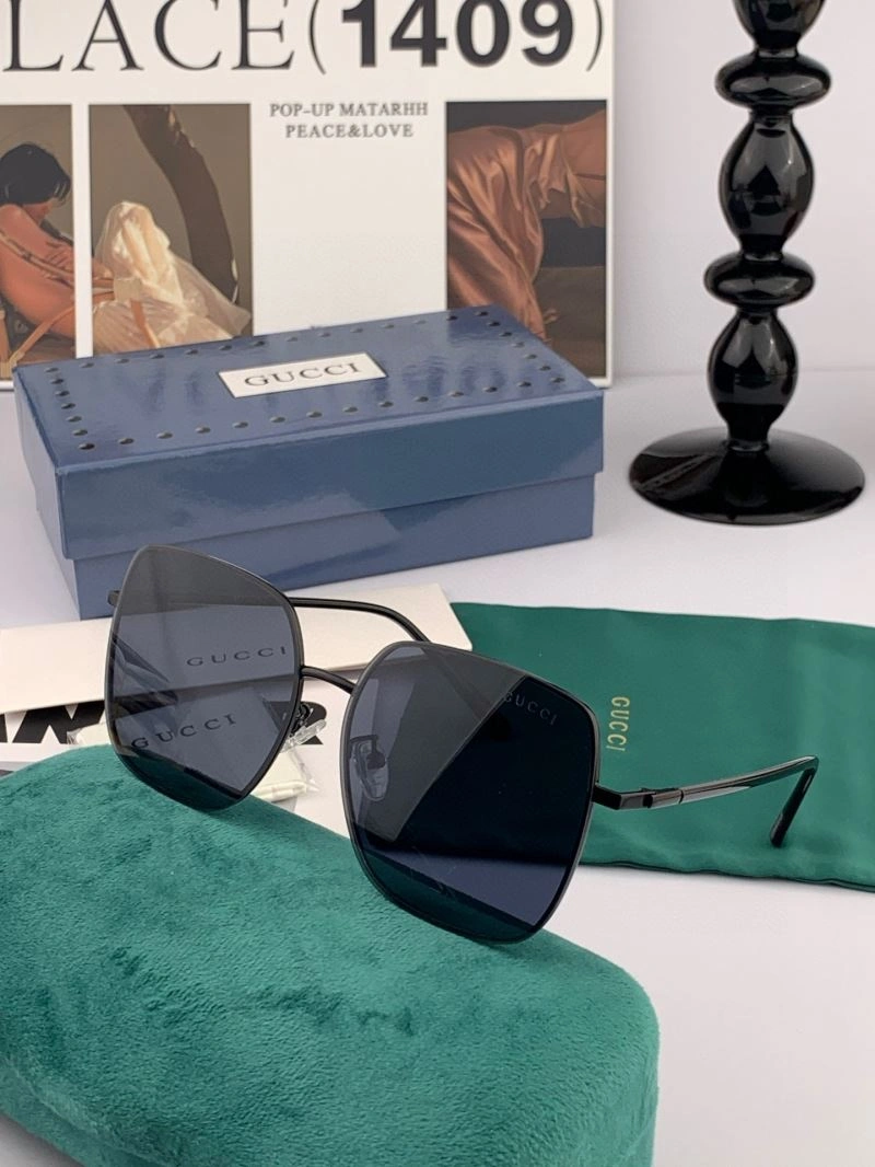 Gucci Sunglasses MultiPurpose 279585